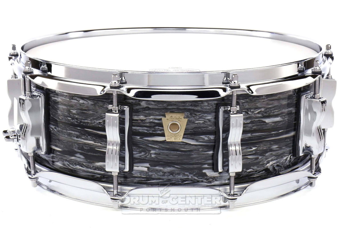 Vintage Black Oyster 5 x 14 inch Maple Snare Drum U19036
