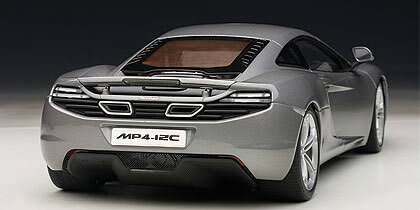 Silver 1:18 Diecast Model Car K257
