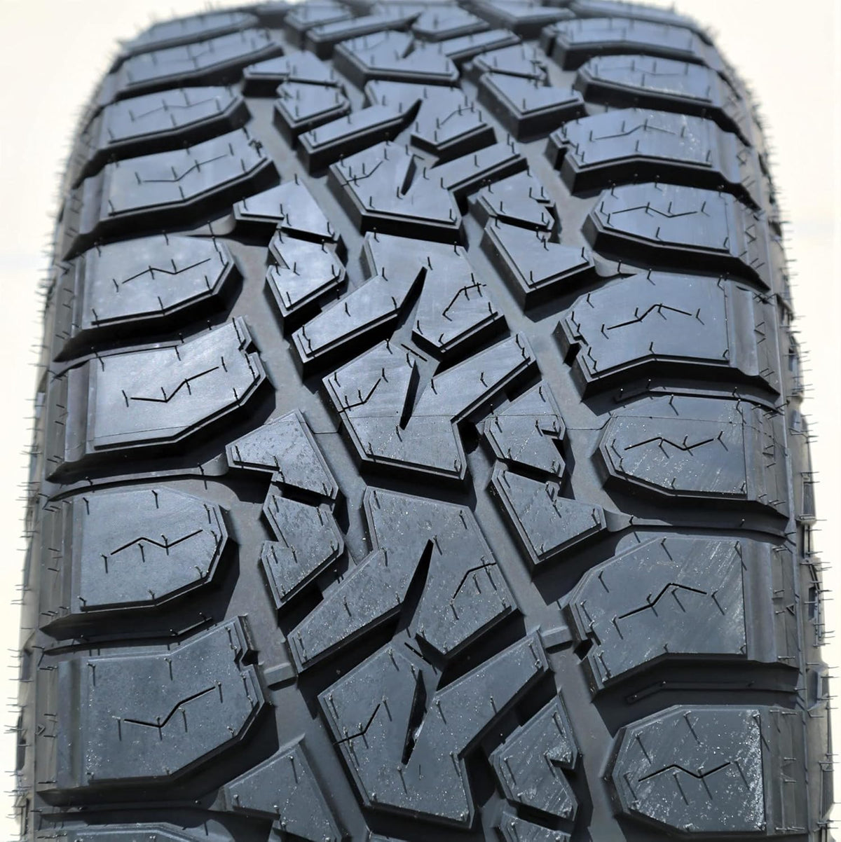 All-Terrain Mud Off-Road Light Truck Radial Tire 33X12.50R17LT Load Range E 10-Ply BSW D574810