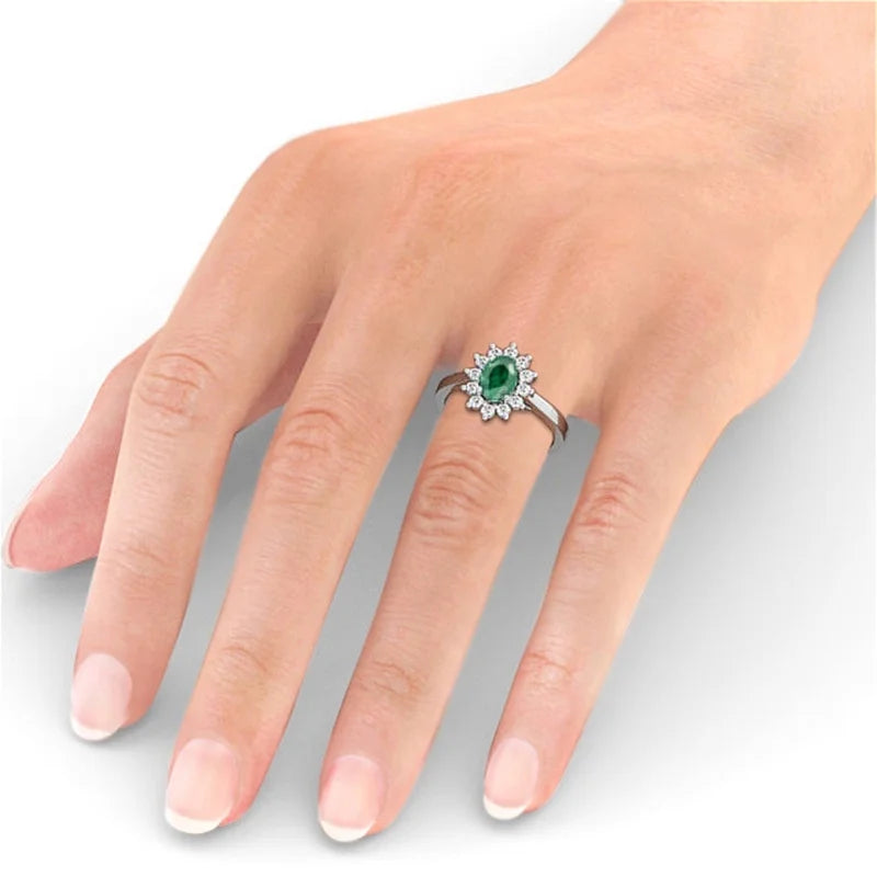 14K White Gold Oval Shape Natural Emerald Diamond Ring K139503