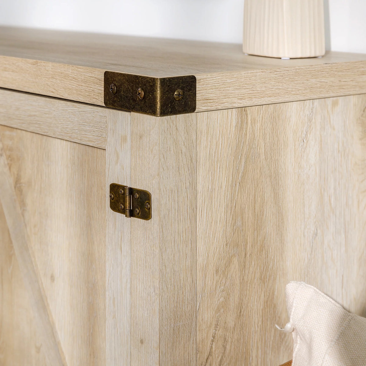 Modern Farmhouse Barn Door TV Stand N460