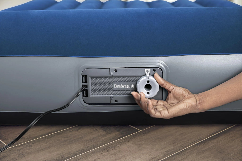 Queen Air Mattress with Built-in Pump C319