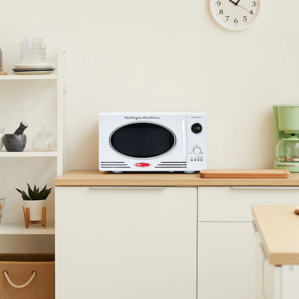 0.9 Cubic Foot 800-Watt Countertop Microwave Oven White W2617