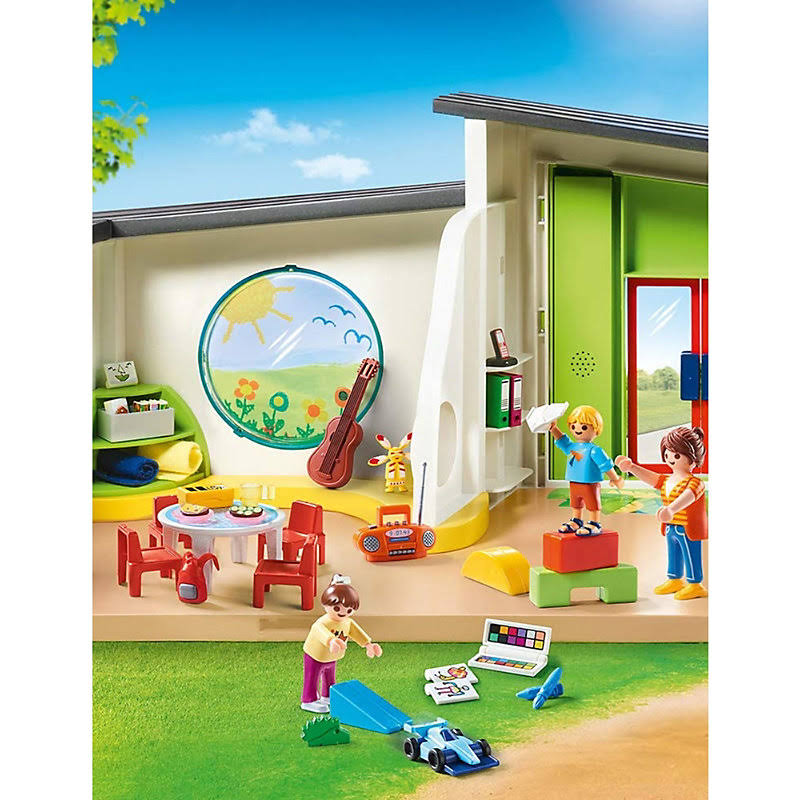 Rainbow Daycare Playset C7537