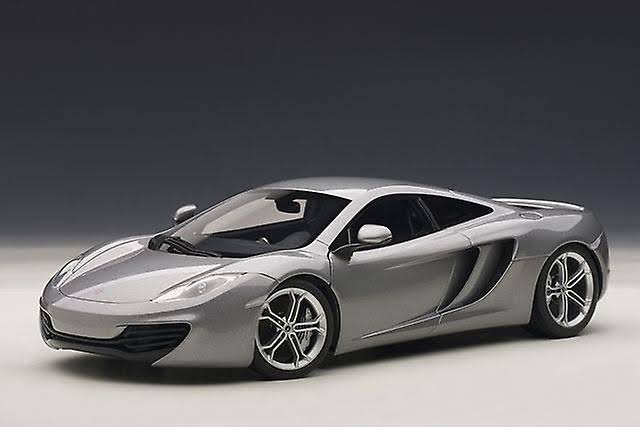 Silver 1:18 Diecast Model Car K257