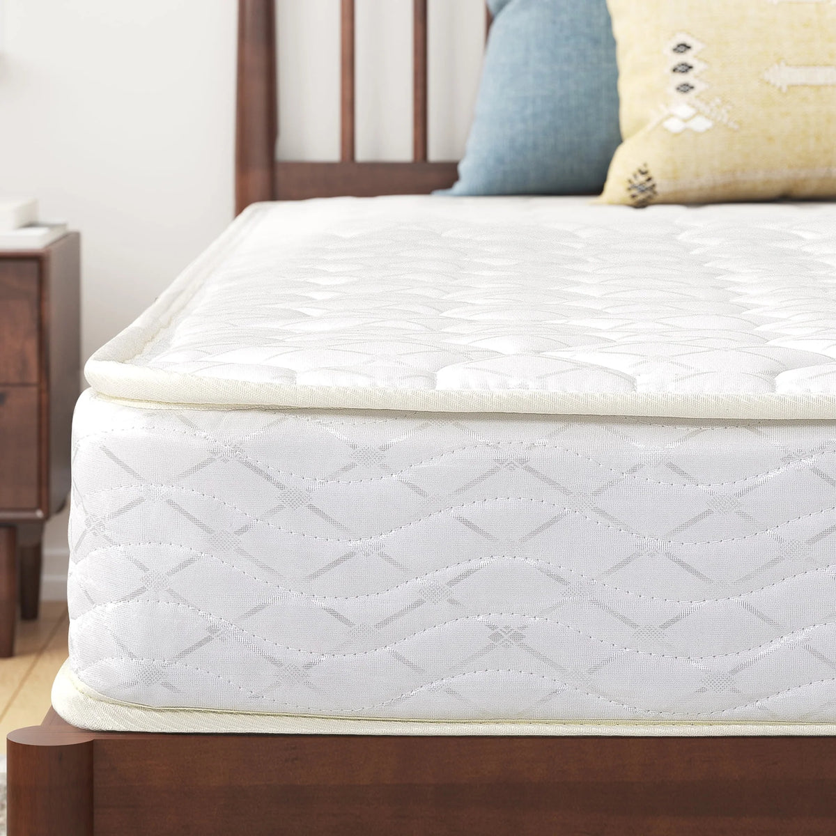 6 Innerspring Twin Mattress F5401